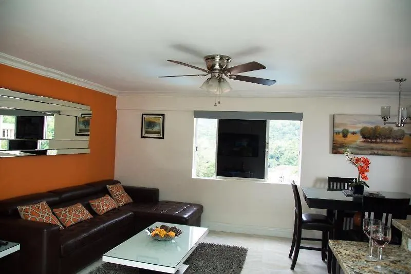 The Penthouse At Turtle Beach Towers Ocho Rios 0*,  Giamaica